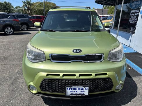 Used 2015 Kia Soul ! FWD image 9