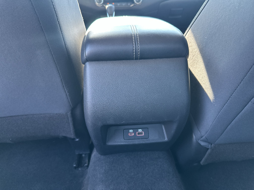 Used 2024 Nissan Altima 2.5 SV FWD image 21