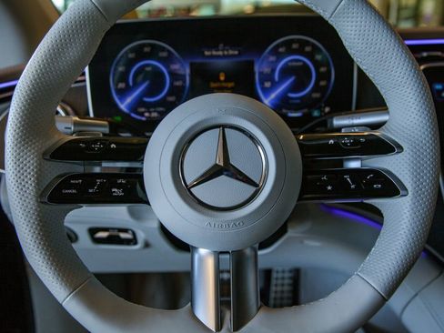 Used 2023 Mercedes-Benz EQS 450+ 4MATIC Sedan image 11