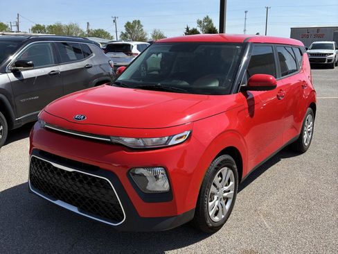 Used 2020 Kia Soul LX FWD image 11