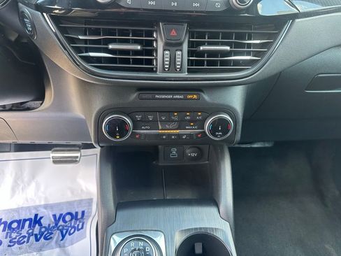 Used 2023 Ford Escape ST-Line image 12