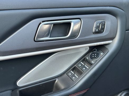 Used 2025 Ford Explorer ST w/ Sun And Sound Package image 28