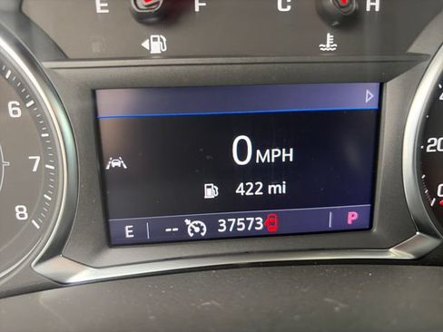 Used 2023 GMC Terrain SLT FWD image 16