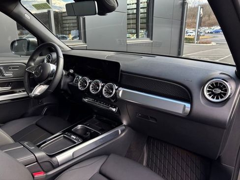 Certified 2025 Mercedes-Benz GLB 250 4MATIC image 50