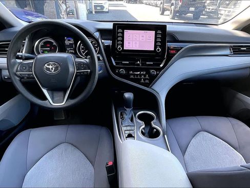 Used 2021 Toyota Camry LE FWD image 10