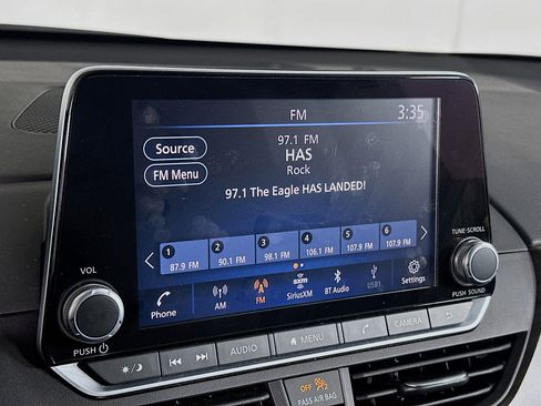 Used 2023 Nissan Altima 2.5 SV image 19