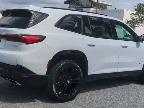 Used 2026 Buick Enclave Sport Touring w/ Power Package image 8