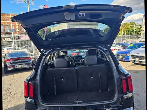 Used 2021 Kia Sorento EX image 35