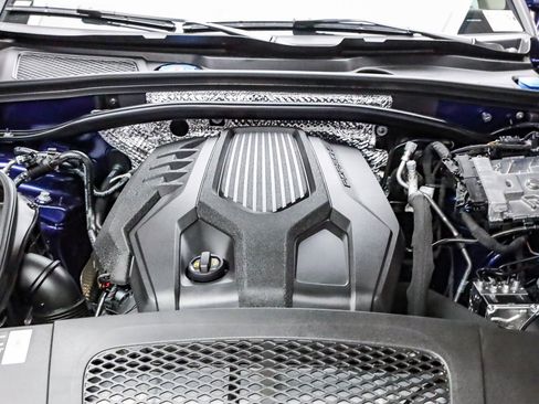 Used 2025 Porsche Macan image 32