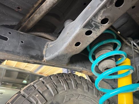 Used 2001 Lexus LX 470 Base 4WD 4dr SUV image 4