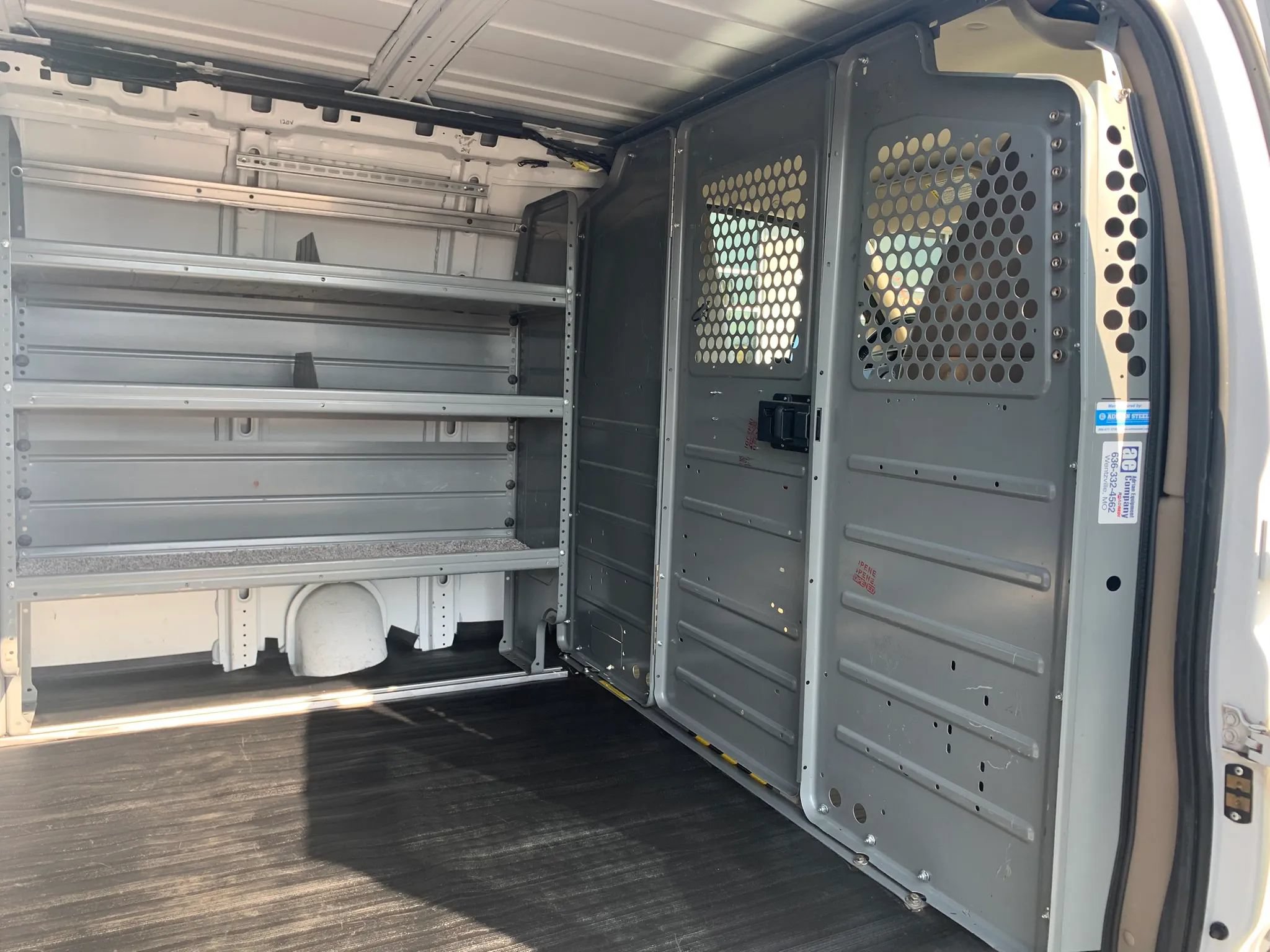 Used 2014 Chevrolet Express 1500 RWD image 27