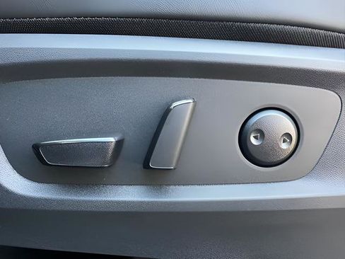 New 2026 Nissan Pathfinder SL image 29