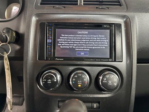 Used 2012 Dodge Challenger SXT image 12