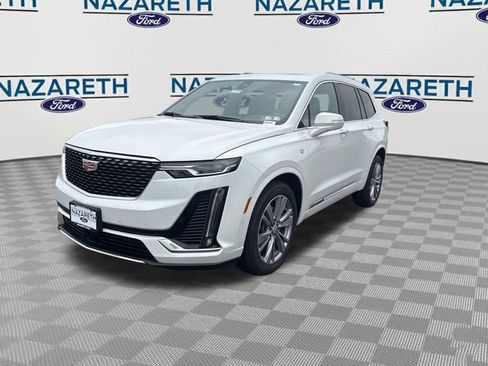 Used 2023 Cadillac XT6 Premium Luxury w/ Technology Package AWD/4WD image 3
