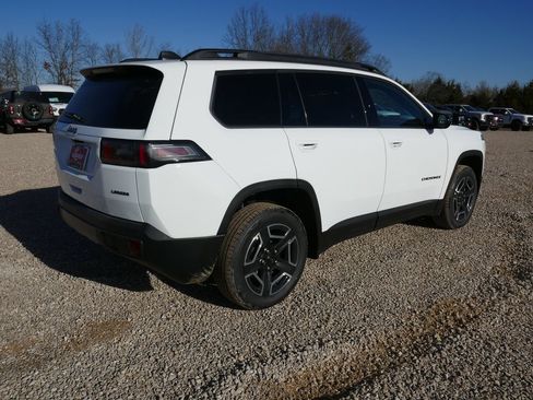 New 2026 Jeep Cherokee Laredo AWD/4WD image 4
