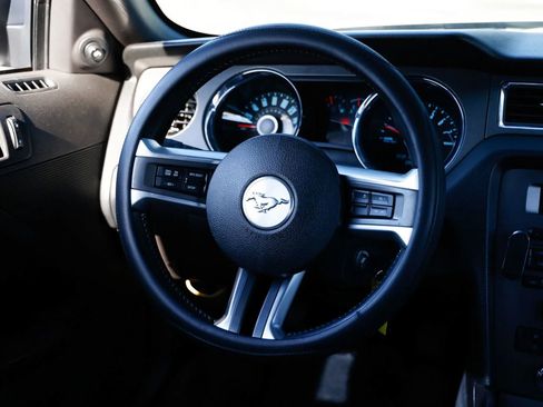 Used 2014 Ford Mustang GT image 26