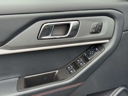 New 2026 Ford Explorer ST-Line w/ ST-Line Street Pack AWD/4WD image 18