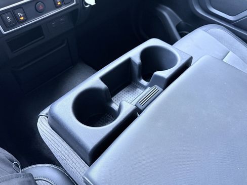 Used 2021 Nissan Titan S w/ S Utility Package image 19