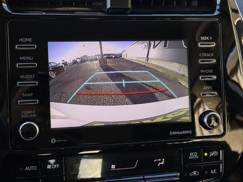 Used 2022 Toyota Prius LE image 12