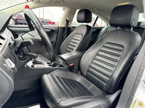 Used 2015 Volkswagen CC Sport image 11