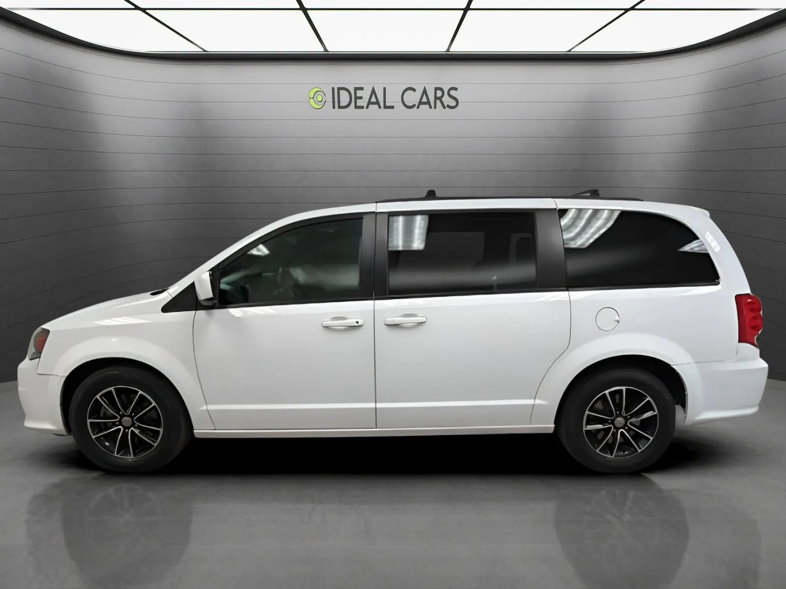Used 2019 Dodge Grand Caravan GT FWD image 8