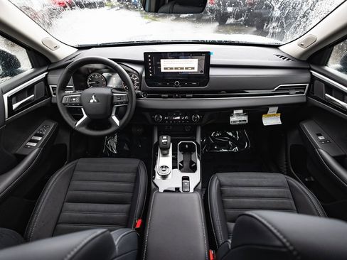 New 2026 Mitsubishi Outlander Trail Edition image 26