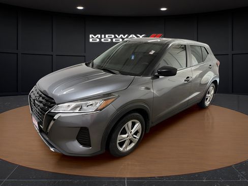 Used 2024 Nissan Kicks S FWD image 2