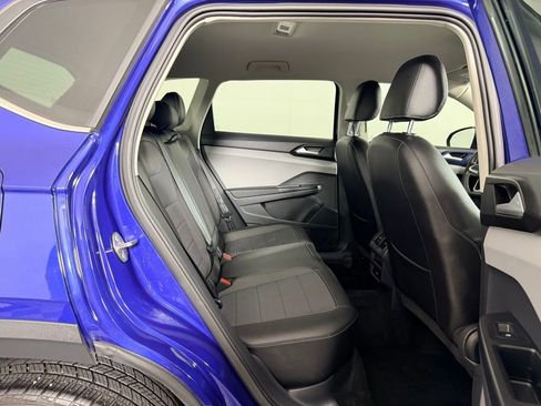 Used 2023 Volkswagen Taos SE image 28