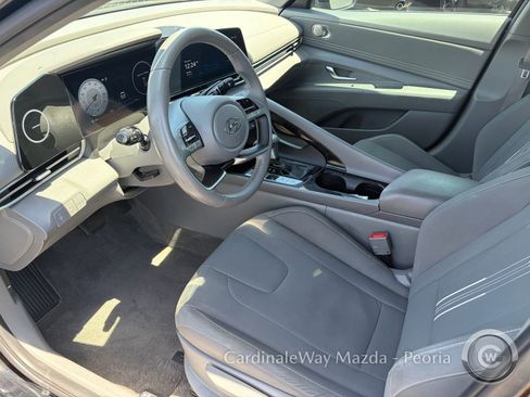 Used 2023 Hyundai Elantra SEL w/ Convenience Package FWD image 13