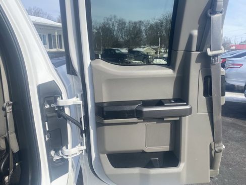 Used 2019 Ford F150 XLT w/ Equipment Group 302A Luxury image 23