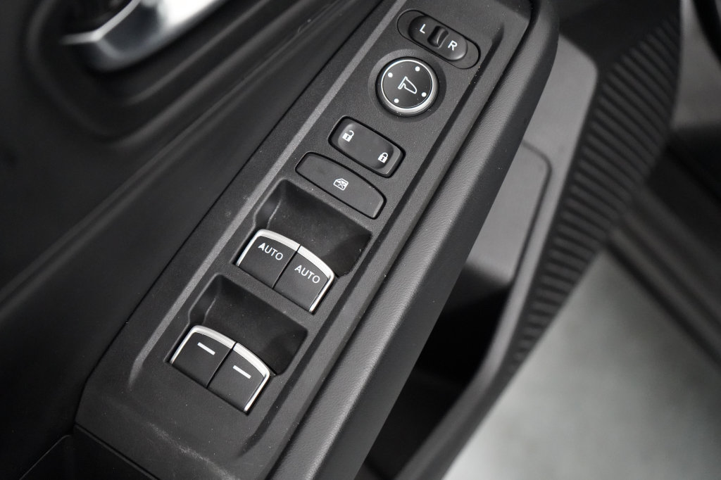 Used 2023 Honda Accord EX image 18