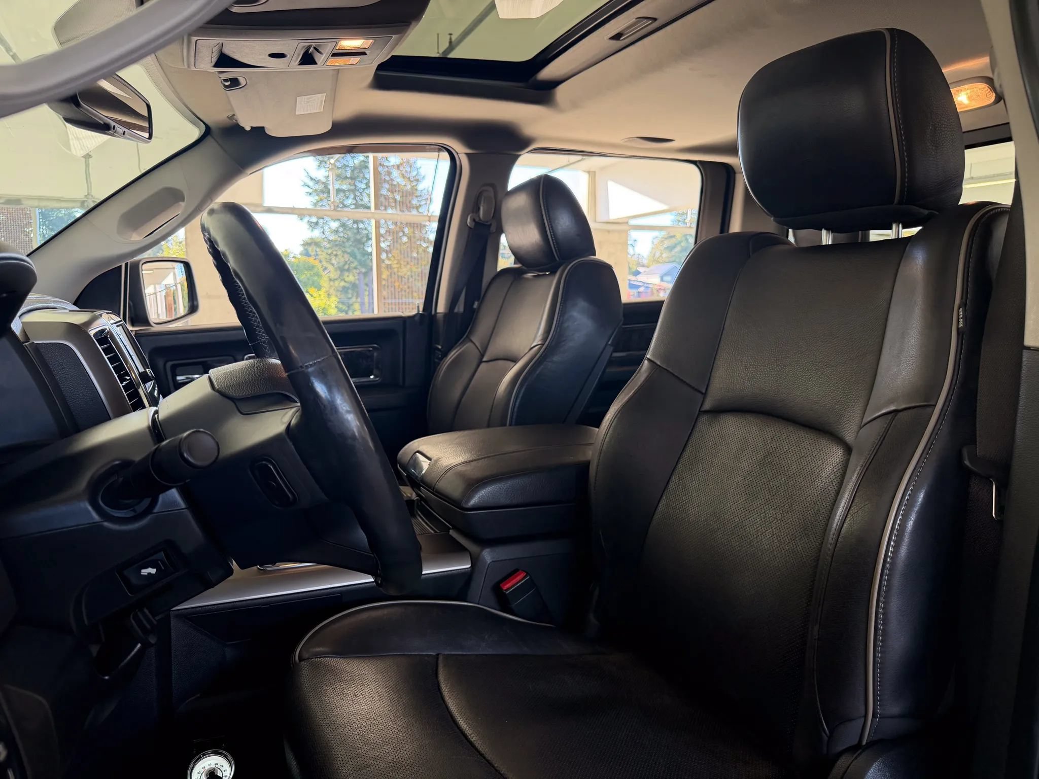 Used 2012 RAM 1500 Laramie Limited AWD/4WD image 15
