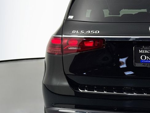 New 2026 Mercedes-Benz GLS 450 4MATIC image 15
