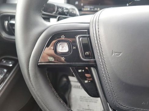 Used 2023 Lincoln Aviator AWD w/ Premium Package image 34