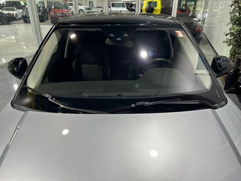Used 2019 Land Rover Range Rover Evoque AWD/4WD image 16