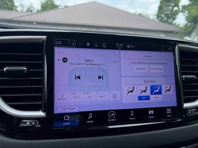 Used 2023 Chrysler Pacifica Touring-L FWD image 38