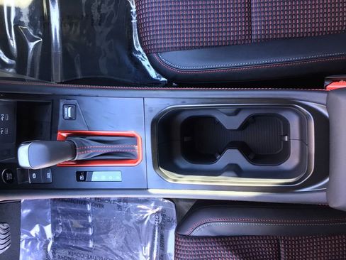 New 2026 Nissan Kicks SR w/ Cold Weather Package image 14