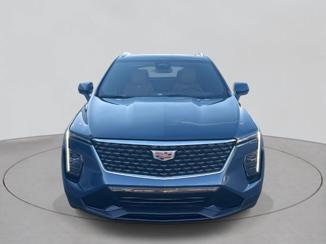 Used 2024 Cadillac XT4 Premium Luxury AWD/4WD image 2