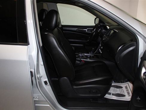 Used 2013 Nissan Pathfinder SL w/ SL Premium Pkg image 28