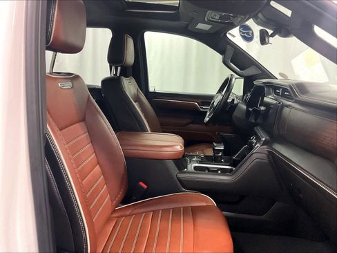 Used 2023 GMC Sierra 1500 Denali Ultimate image 11