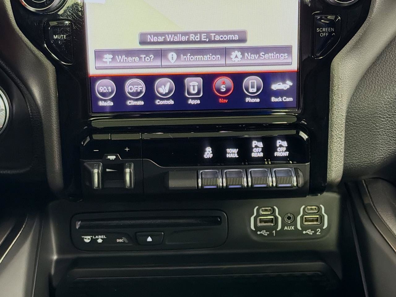 Used 2019 RAM 1500 Sport w/ Leather & Sound Group AWD/4WD image 16