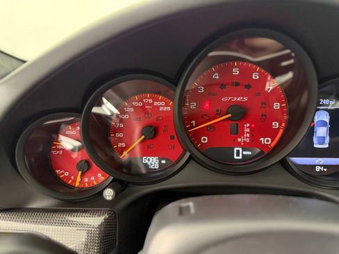 Certified 2016 Porsche 911 GT3 RS RWD image 24