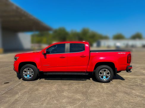Used 2017 Chevrolet Colorado LT w/ LT Convenience Package AWD/4WD image 5
