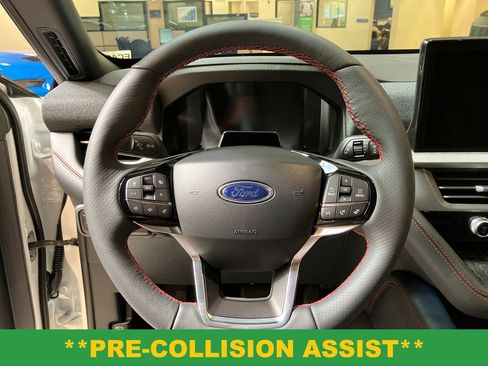 New 2025 Ford Explorer ST-Line w/ Premium Package image 18