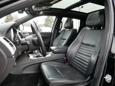 Used 2018 Jeep Grand Cherokee Limited image 33