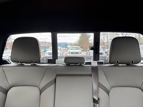 Used 2024 Chevrolet Colorado ZR2 w/ ZR2 Convenience Package III image 33