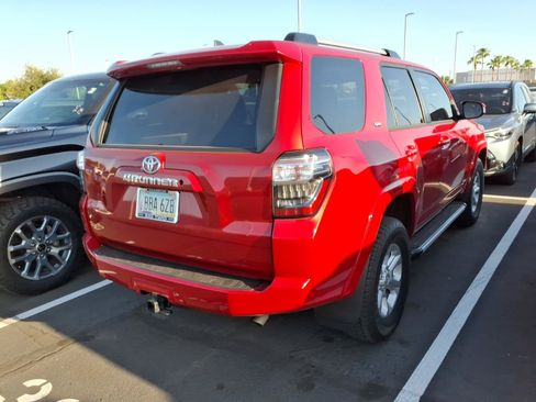 Used 2021 Toyota 4Runner SR5 AWD/4WD image 4