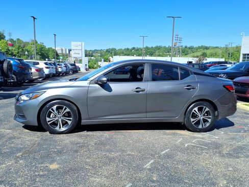 Used 2020 Nissan Sentra SV FWD image 2