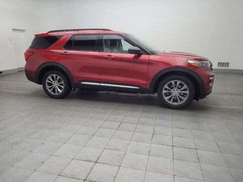 Used 2022 Ford Explorer XLT w/ Equipment Group 202A AWD/4WD image 11