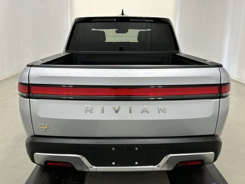 Used 2023 Rivian R1T Adventure image 4
